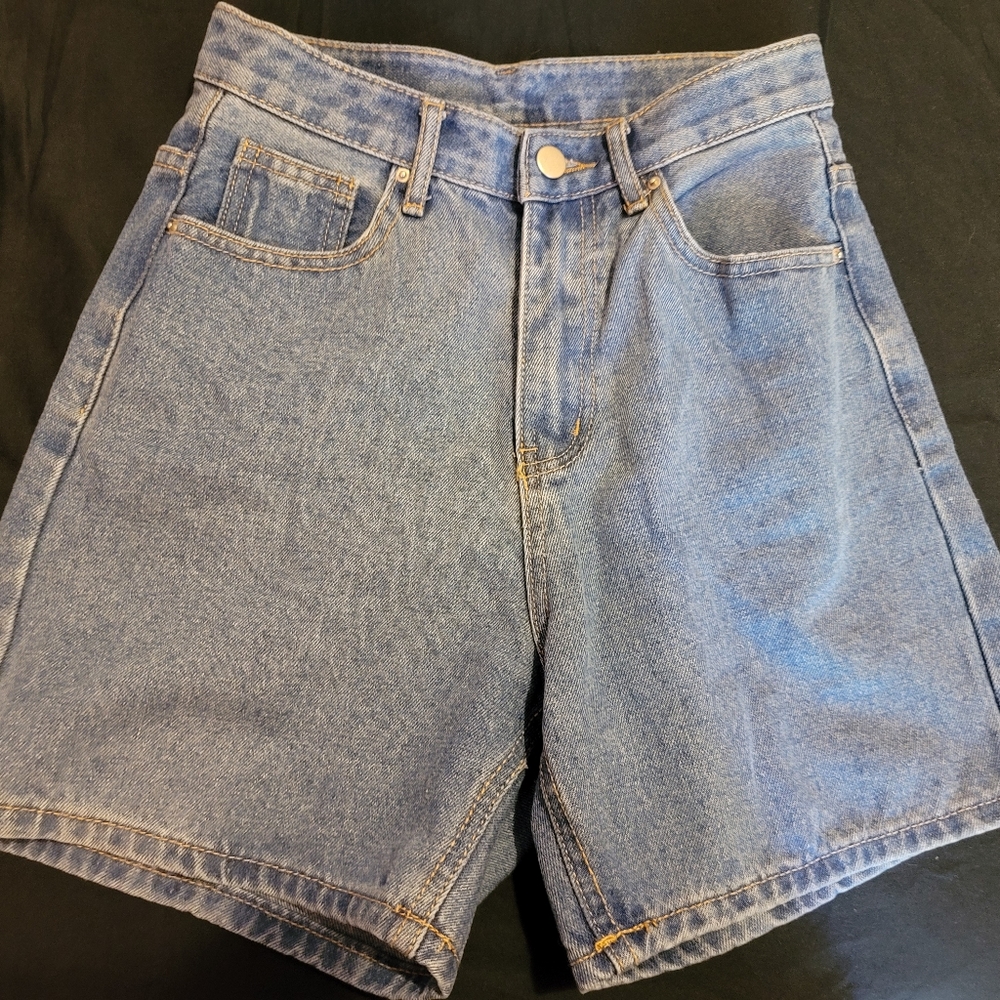 Mom shorts, size small, bought in South Korea